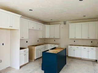 Cabinet D'Melo kitchen and bathroom cabinet installation project