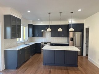 Cabinet D'Melo kitchen and bathroom cabinet installation project