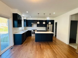 Cabinet D'Melo kitchen and bathroom cabinet installation project