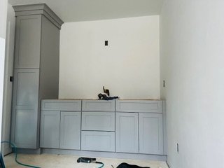 Cabinet D'Melo kitchen and bathroom cabinet installation project