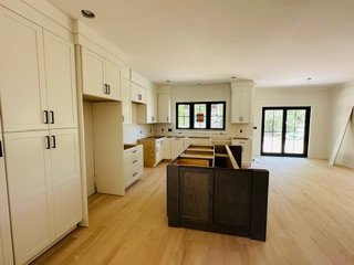 Cabinet D'Melo kitchen and bathroom cabinet installation project